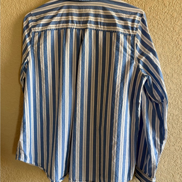 Old Navy Men's Casual Blue and White Striped Shirt - Picture 3 of 3